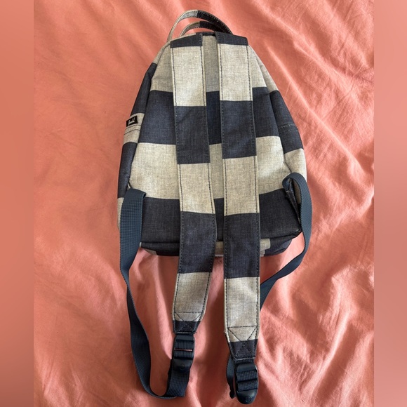 Herschel Mini backpack - Picture 3 of 10